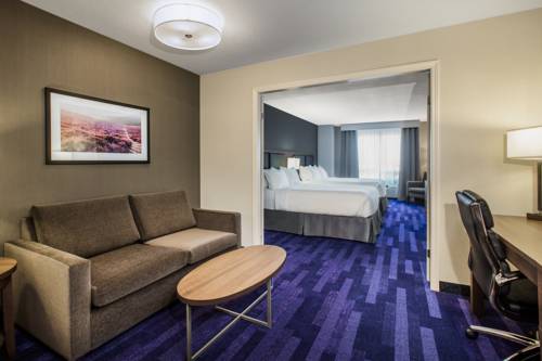 Imagen de la habitación del Hotel Holiday Inn and Suites Grande Prairie Conference Center, An Ihg. Foto 3