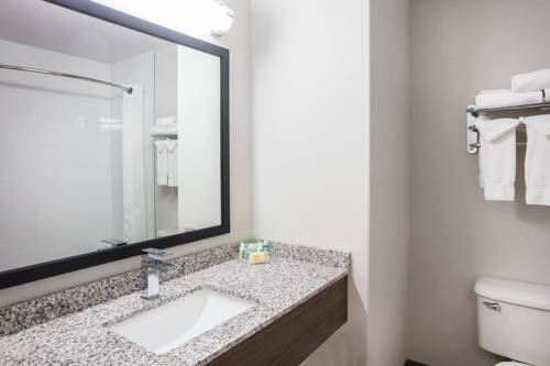 Imagen de la habitación del Hotel Holiday Inn and Suites Grande Prairie Conference Center, An Ihg. Foto 5