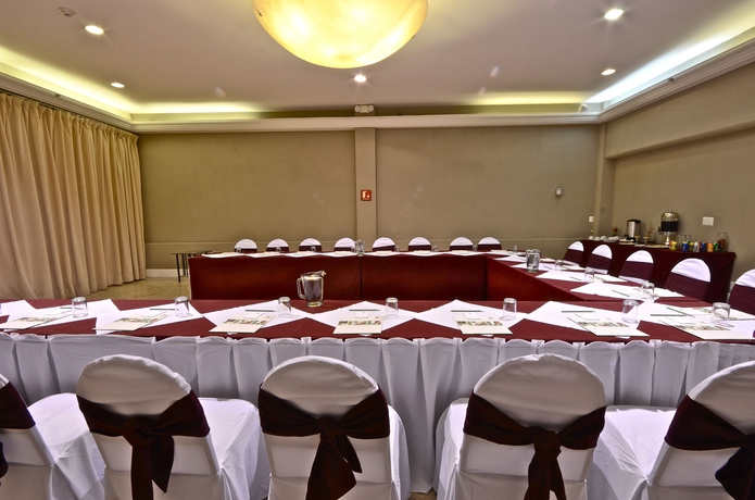 Imagen de los interiores del Hotel Holiday Inn and Suites Guadalajara-centro Historico, An Ihg. Foto 12