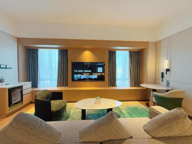 Imagen general del Hotel Holiday Inn and Suites Guangzhou South Station by IHG. Foto 1