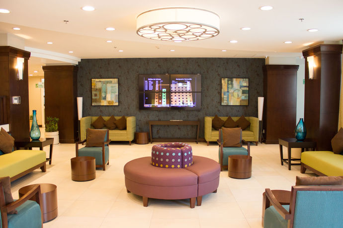Imagen de los interiores del Hotel Holiday Inn and Suites Hermosillo Aeropuerto, An Ihg. Foto 7