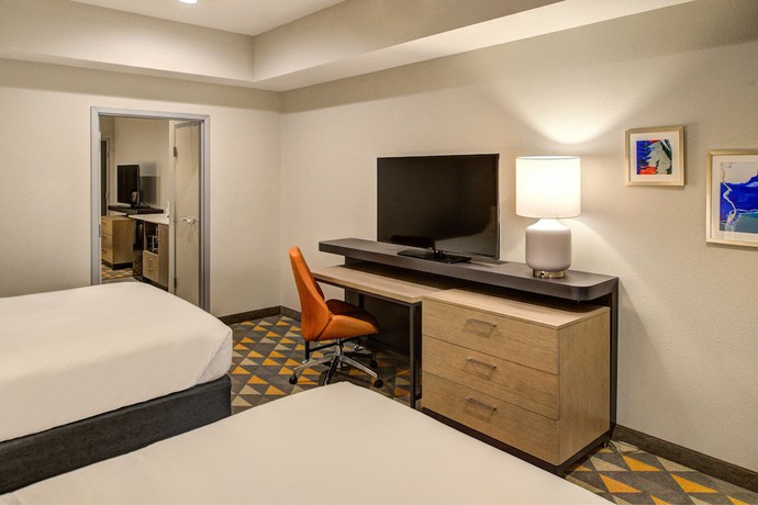 Imagen de la habitación del Hotel Holiday Inn and Suites Houston West - Katy Mills, an IHG. Foto 7