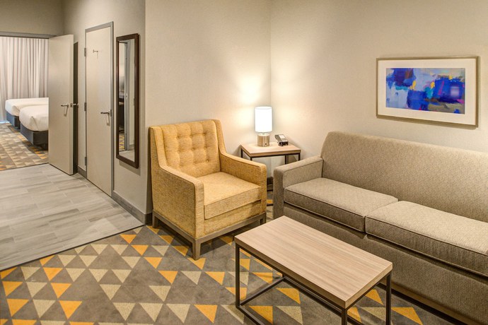 Imagen de la habitación del Hotel Holiday Inn and Suites Houston West - Katy Mills, an IHG. Foto 15
