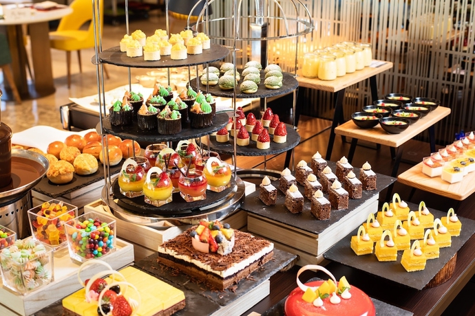 Imagen del bar/restaurante del Hotel Holiday Inn and Suites Lanzhou Center, An Ihg. Foto 2