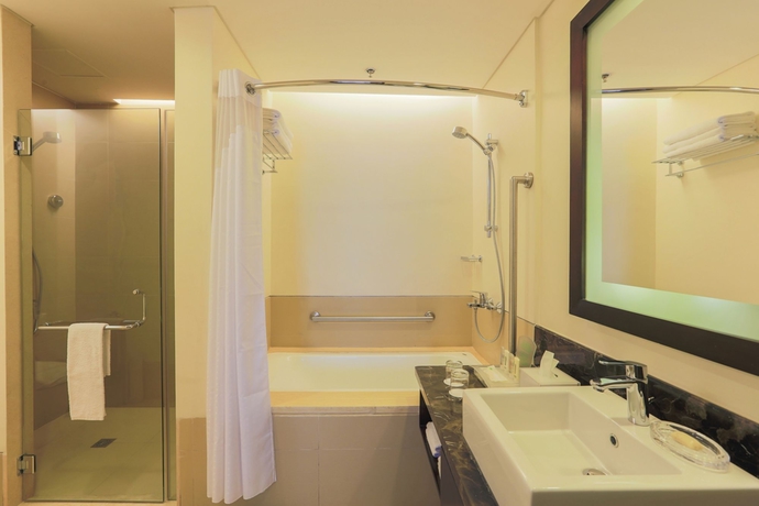 Imagen de la habitación del Hotel Holiday Inn and Suites Makati, An Ihg. Foto 15
