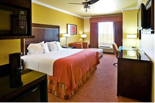 Imagen de la habitación del Hotel Holiday Inn and Suites Mckinney - N Allen, An Ihg. Foto 14