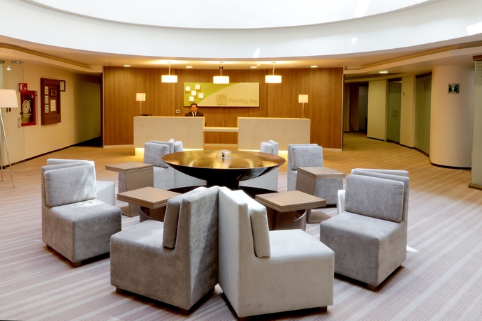Imagen de los interiores del Hotel Holiday Inn and Suites Medica Sur, An Ihg. Foto 11