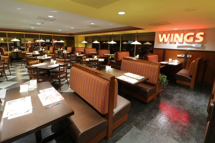 Imagen del bar/restaurante del Hotel Holiday Inn and Suites Medica Sur, An Ihg. Foto 4