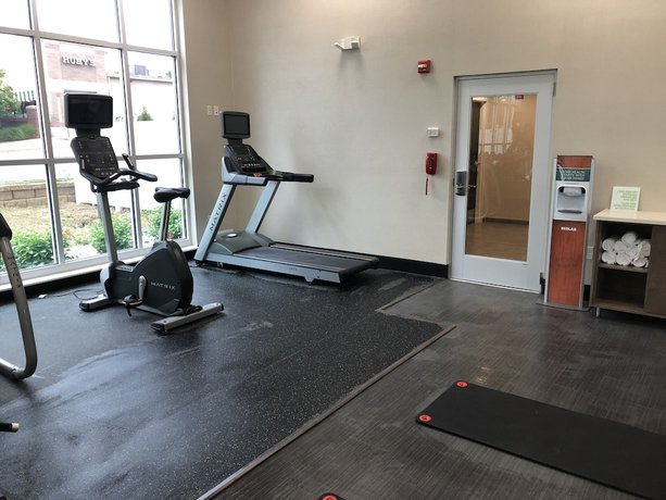 Imagen de los interiores del Hotel Holiday Inn and Suites Memphis Southeast-Germantown, an IHG. Foto 17