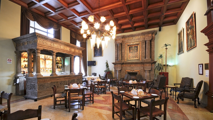 Imagen del bar/restaurante del Hotel Holiday Inn and Suites Mexico Zona Reforma, An Ihg. Foto 1