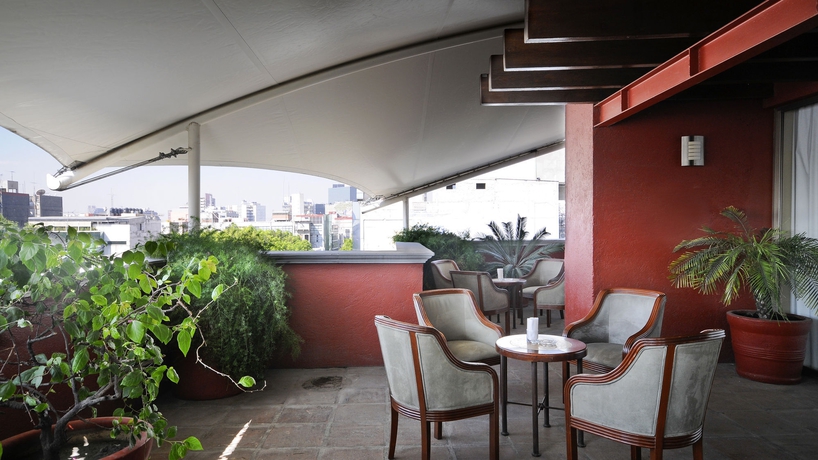 Imagen de la piscina del Hotel Holiday Inn and Suites Mexico Zona Reforma, An Ihg. Foto 16