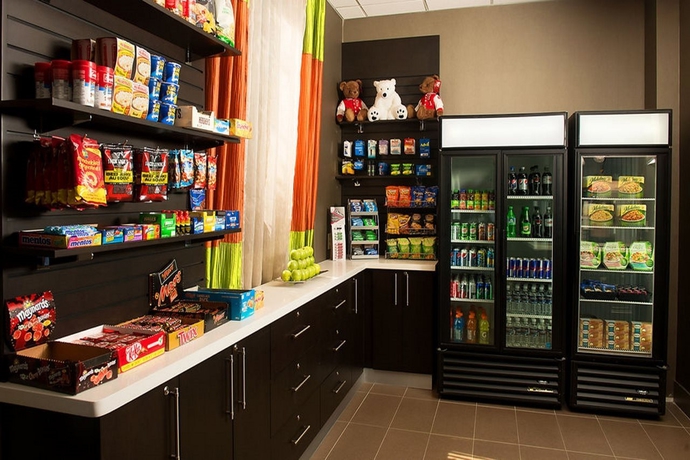 Imagen general del Hotel Holiday Inn and Suites Mississauga, An Ihg. Foto 3