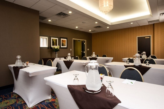 Imagen general del Hotel Holiday Inn and Suites Mississauga, An Ihg. Foto 15