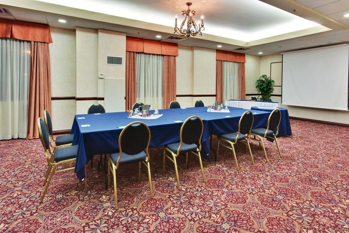 Imagen general del Hotel Holiday Inn and Suites Mississauga, An Ihg. Foto 16
