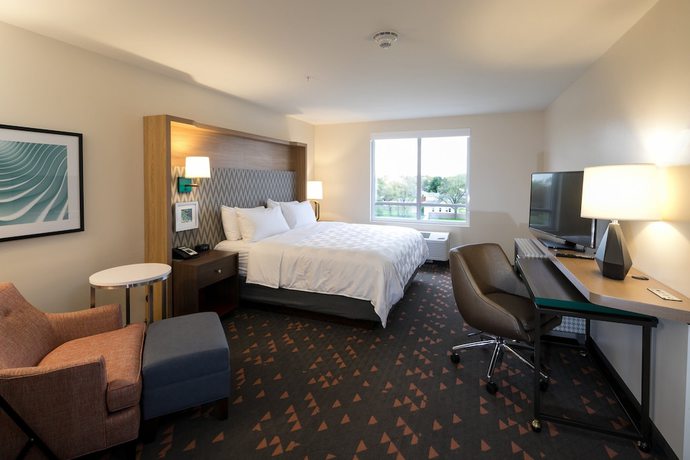 Imagen de la habitación del Hotel Holiday Inn and Suites Mount Pleasant, an IHG. Foto 11