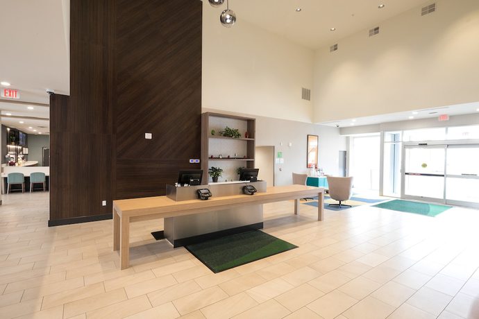 Imagen de los interiores del Hotel Holiday Inn and Suites Mount Pleasant, an IHG. Foto 20