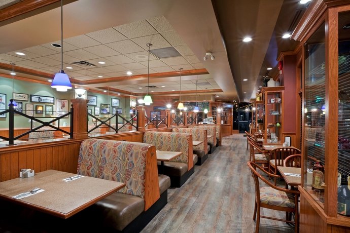 Imagen del bar/restaurante del Hotel Holiday Inn and Suites North Vancouver, An Ihg. Foto 3