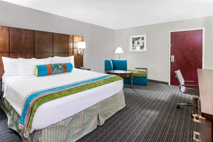 Imagen de la habitación del Hotel Holiday Inn and Suites Oklahoma City North, An Ihg. Foto 10