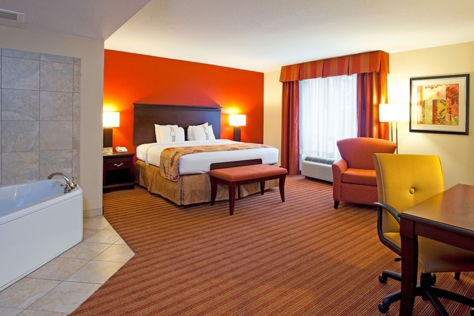 Imagen de la habitación del Hotel Holiday Inn and Suites Orange Park, An Ihg. Foto 7