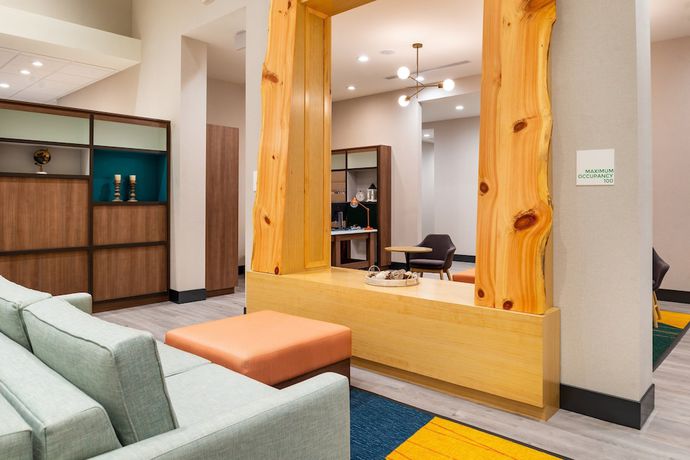 Imagen de los interiores del Hotel Holiday Inn and Suites Orlando I-Drive Theme Parks by IHG. Foto 19