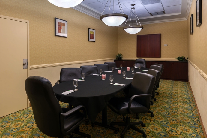 Imagen de los interiores del Hotel Holiday Inn and Suites Orlando Sw - Celebration Area, An Ihg. Foto 14