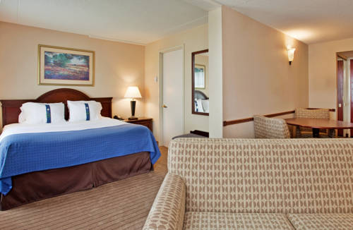 Imagen general del Hotel Holiday Inn and Suites Overland Park - Convention Center, An Ihg. Foto 1