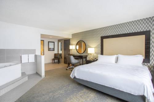 Imagen de la habitación del Hotel Holiday Inn and Suites Parsippany Fairfield, An Ihg. Foto 5
