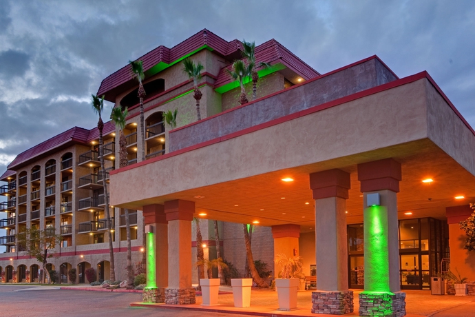 Imagen de los exteriores del Hotel Holiday Inn and Suites Phoenix-mesa/chandler, An Ihg. Foto 4