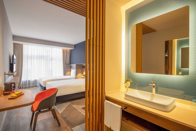 Imagen de la habitación del Hotel Holiday Inn and Suites Qingdao Jinshui, an IHG. Foto 3
