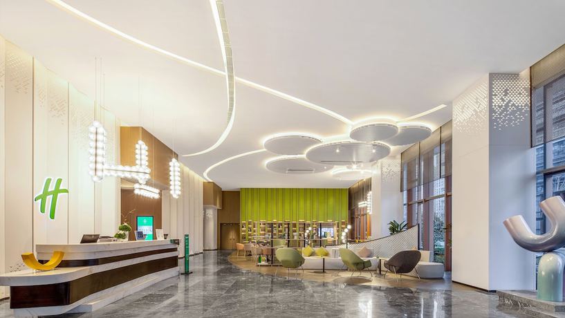 Imagen de los interiores del Hotel Holiday Inn and Suites Qingdao Jinshui, an IHG. Foto 18