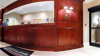 Imagen de los interiores del Hotel Holiday Inn and Suites Raleigh / Cary, An Ihg. Foto 13