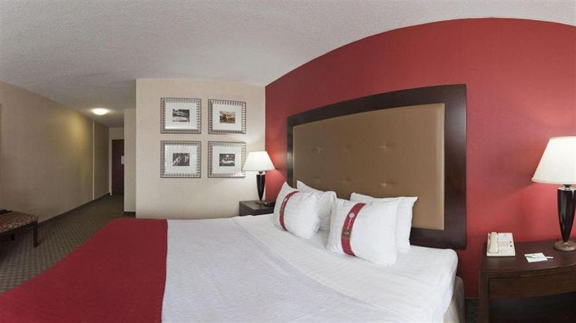Imagen de los interiores del Hotel Holiday Inn and Suites Raleigh / Cary, An Ihg. Foto 15