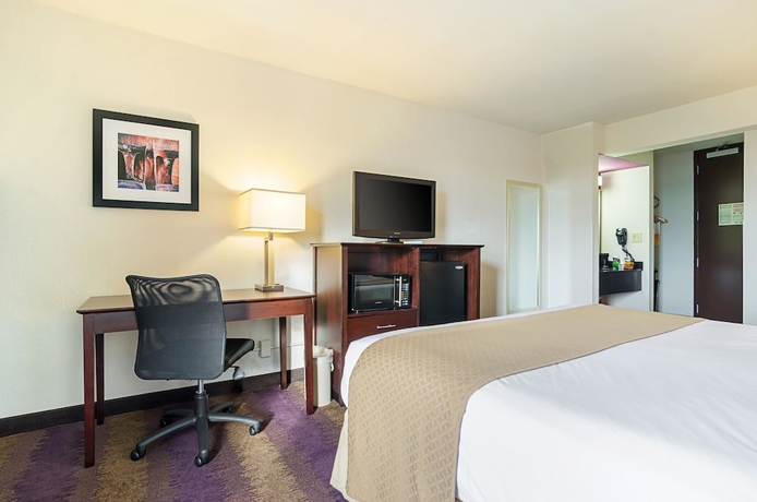 Imagen de la habitación del Hotel Holiday Inn and Suites Richmond West End, An Ihg. Foto 6