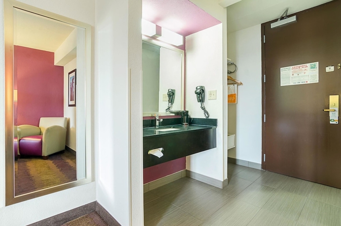 Imagen de la habitación del Hotel Holiday Inn and Suites Richmond West End, An Ihg. Foto 9