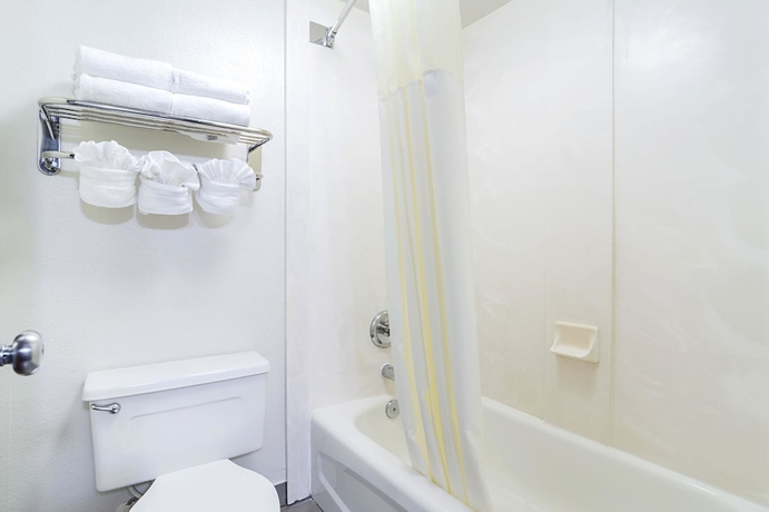 Imagen de la habitación del Hotel Holiday Inn and Suites Richmond West End, An Ihg. Foto 13