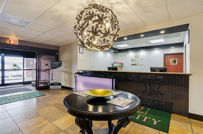 Imagen de los interiores del Hotel Holiday Inn and Suites Richmond West End, An Ihg. Foto 14