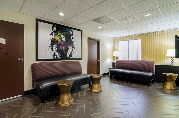 Imagen de los interiores del Hotel Holiday Inn and Suites Richmond West End, An Ihg. Foto 16