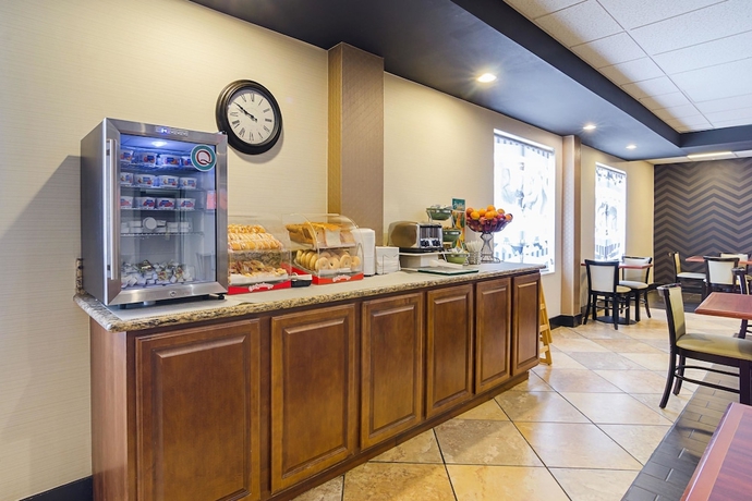 Imagen del bar/restaurante del Hotel Holiday Inn and Suites Richmond West End, An Ihg. Foto 2