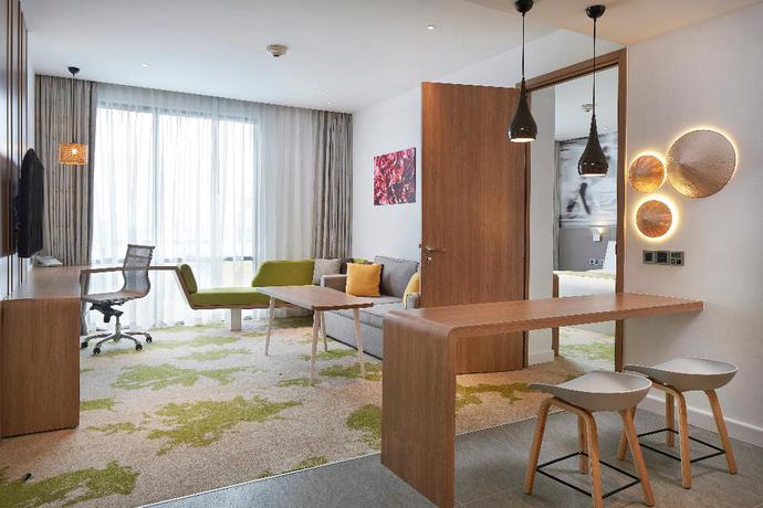 Imagen de la habitación del Hotel Holiday Inn and Suites Saigon Airport, Tan Binh . Foto 19