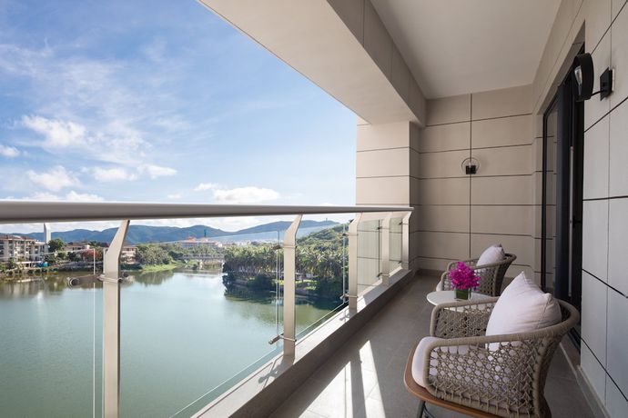 Imagen de la habitación del Hotel Holiday Inn and Suites Sanya Yalong Bay, an IHG. Foto 6