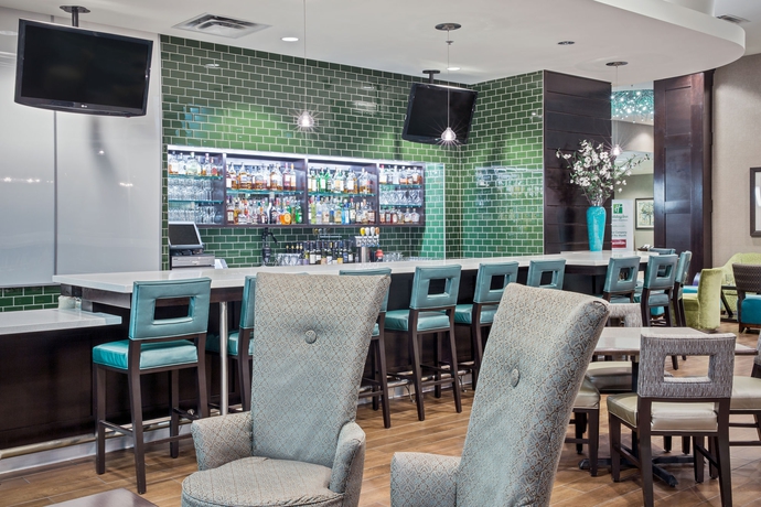 Imagen del bar/restaurante del Hotel Holiday Inn and Suites Saskatoon Downtown, An Ihg. Foto 2