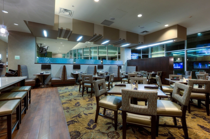 Imagen del bar/restaurante del Hotel Holiday Inn and Suites Saskatoon Downtown, An Ihg. Foto 7