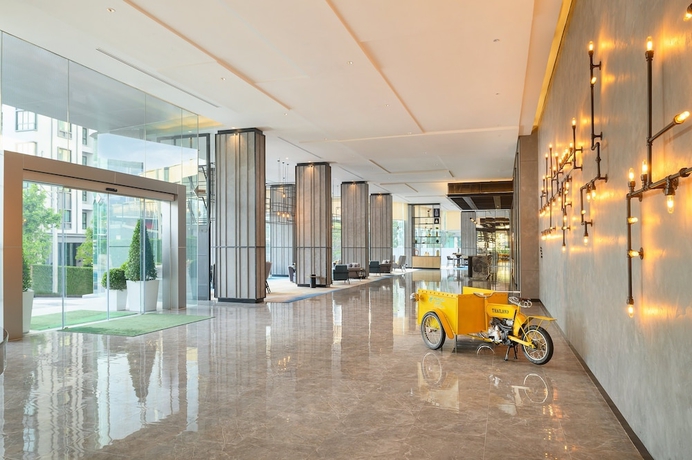 Imagen de los interiores del Hotel Holiday Inn and Suites Siracha Laemchabang, An Ihg. Foto 18