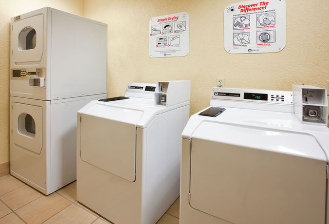 Imagen de los interiores del Hotel Holiday Inn and Suites Springfield - I-44, An Ihg. Foto 11