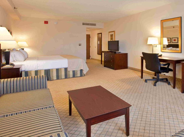 Imagen de la habitación del Hotel Holiday Inn and Suites Springfield - I-44, An Ihg. Foto 10