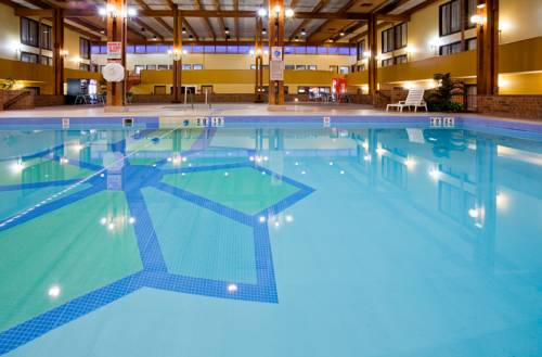 Imagen de la habitación del Hotel Holiday Inn and Suites St. Cloud, An Ihg. Foto 1