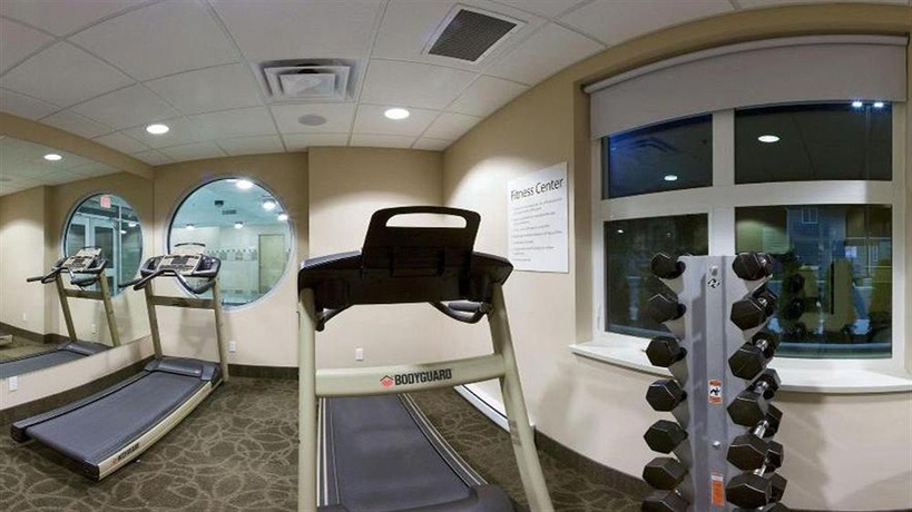 Imagen de los interiores del Hotel Holiday Inn and Suites Surrey East Cloverdale, An Ihg. Foto 7