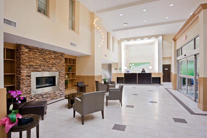 Imagen de los interiores del Hotel Holiday Inn and Suites Surrey East Cloverdale, An Ihg. Foto 9