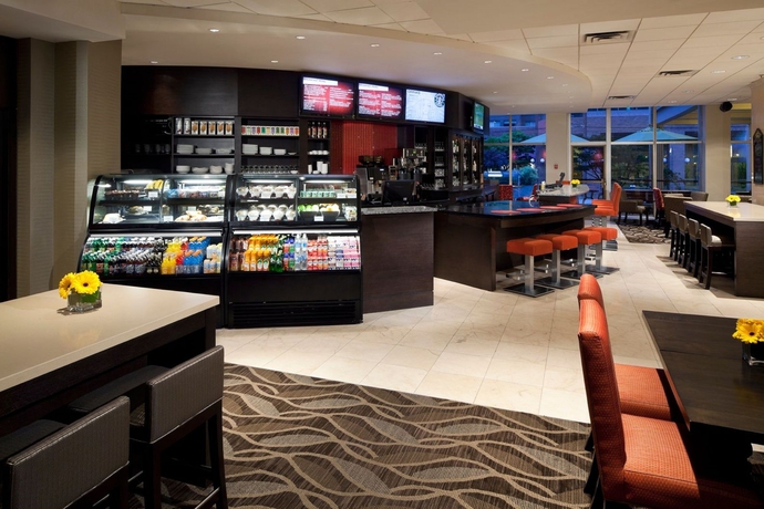 Imagen del bar/restaurante del Hotel Holiday Inn and Suites Vancouver Downtown, An Ihg. Foto 3