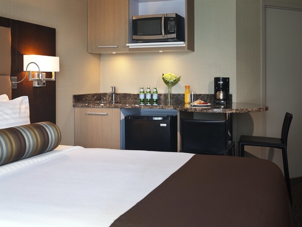 Imagen de la habitación del Hotel Holiday Inn and Suites Vancouver Downtown, An Ihg. Foto 6